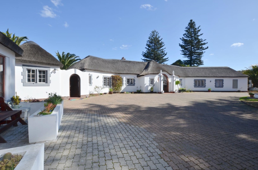 11 Bedroom Property for Sale in Milnerton Western Cape